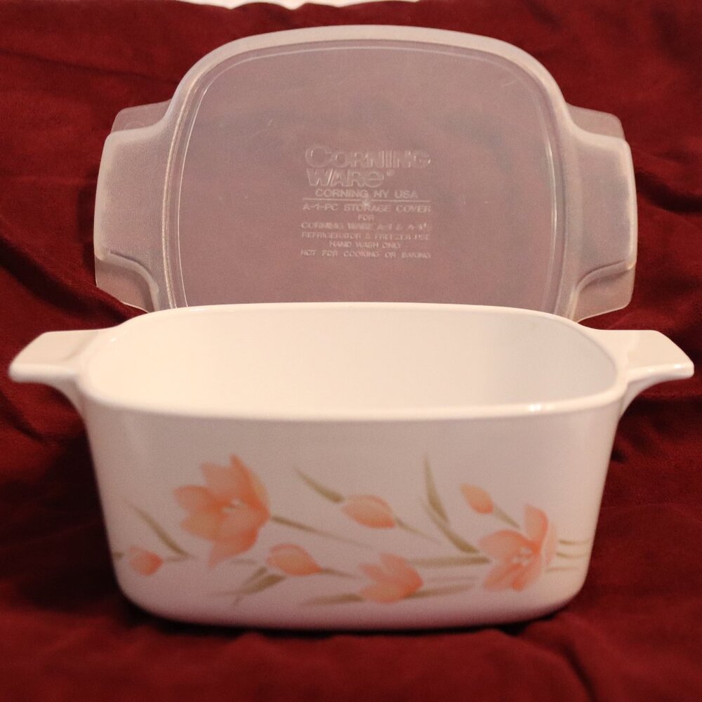 Corningware Vintage 80’s Peach Floral 1.5L A 1 1/2-B with Plastic lid A 1 PC